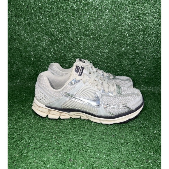Nike Shoes - Nike Vomero 5 Women Size 8 Photon Dust Metallic Silver Shoes Sneakers FD0884-025